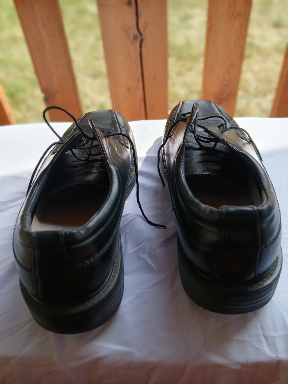 Reebok Classic Men's Black Leather Lace-Up Derby Shoes